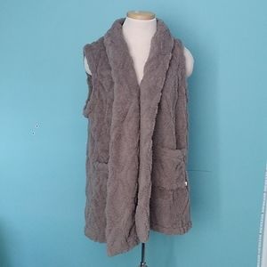 Koolaburra by Ugg gray fleece vest size XL
